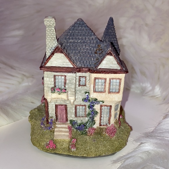 NAGUNYA Mini Victorian House Sculpture Decor - Picture 5 of 9